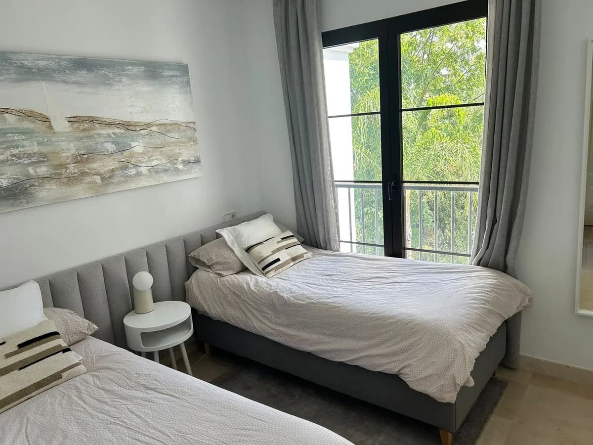 2 Bedroom Penthouse Duplex for Sale in Los Arqueros, Málaga - Image 7