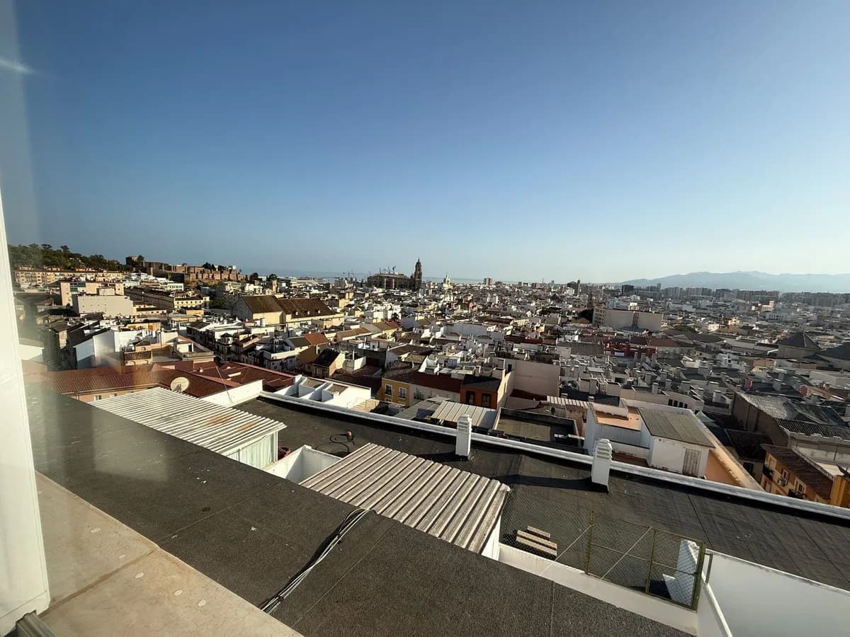 7 Bedroom Townhouse for Sale in Marbella, Málaga - Image 7
