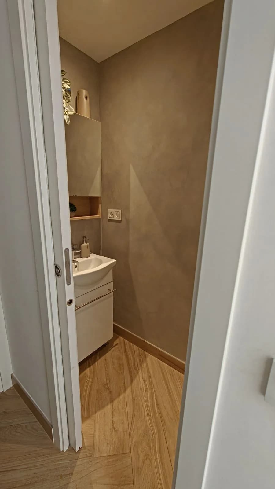 4 Bedroom Townhouse for Sale in Atalaya, Málaga - Image 8