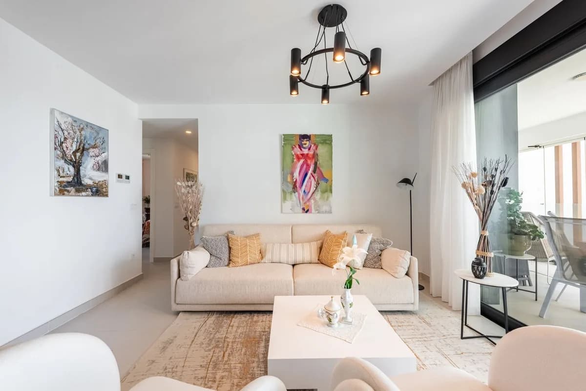 3 Bedroom Middle Floor Apartment for Sale in Bel Air, Málaga - Image 5