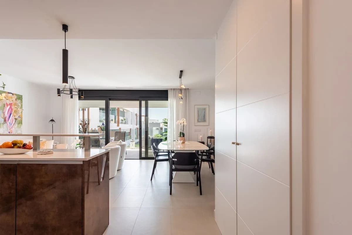 3 Bedroom Middle Floor Apartment for Sale in Bel Air, Málaga - Image 7