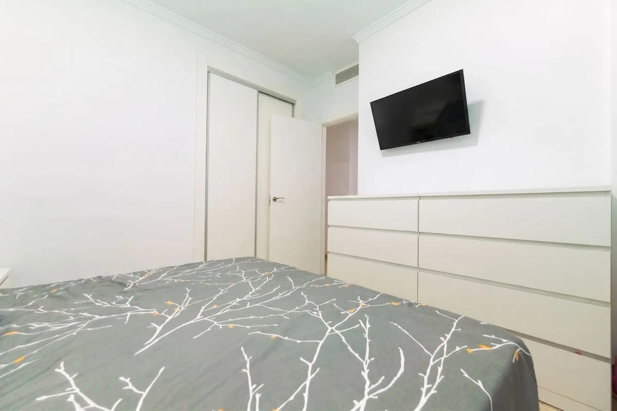1 Bedroom Middle Floor Apartment for Sale in Torremolinos, Málaga - Image 3