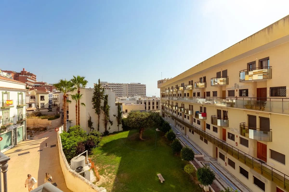 1 Bedroom Middle Floor Apartment for Sale in Torremolinos, Málaga - Image 7