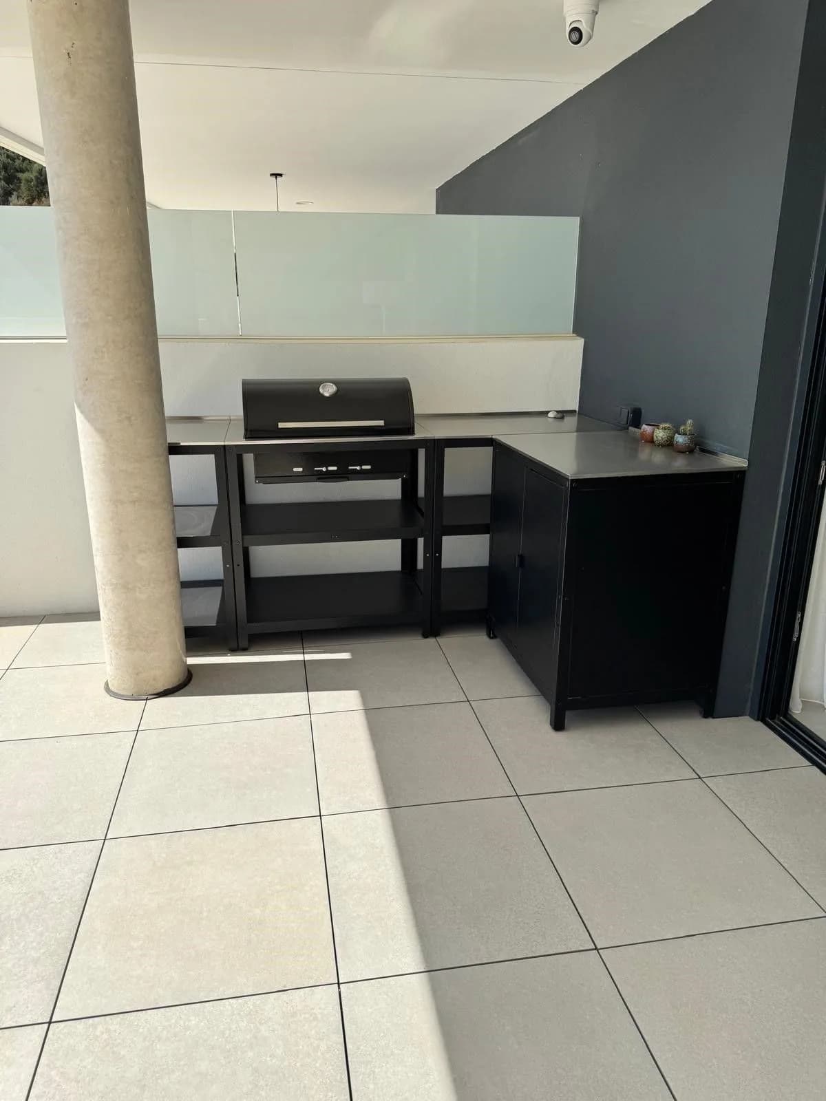 3 Bedroom Middle Floor Apartment for Sale in Altos de los Monteros, Málaga - Image 3