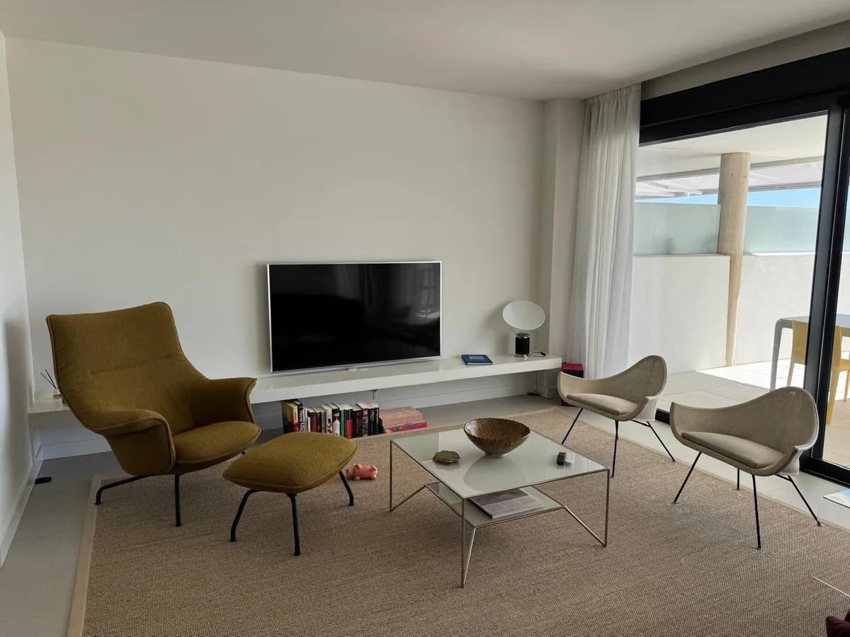 3 Bedroom Middle Floor Apartment for Sale in Altos de los Monteros, Málaga - Image 6
