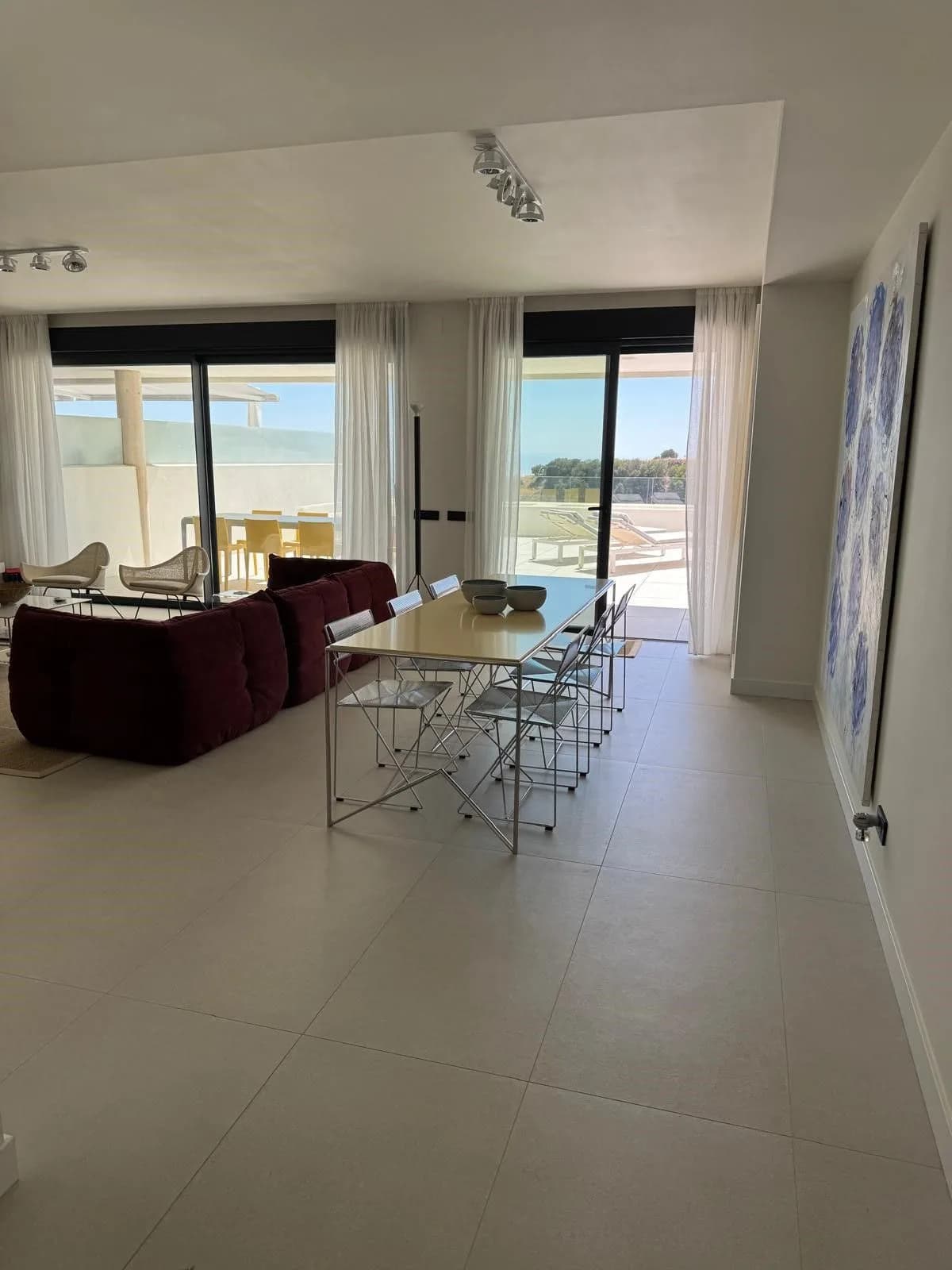 3 Bedroom Middle Floor Apartment for Sale in Altos de los Monteros, Málaga - Image 8