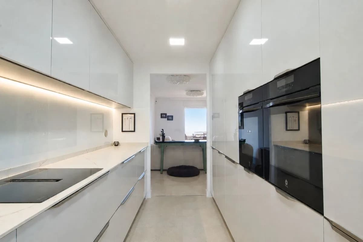 4 Bedroom Townhouse for Sale in Manilva, Málaga - Image 6