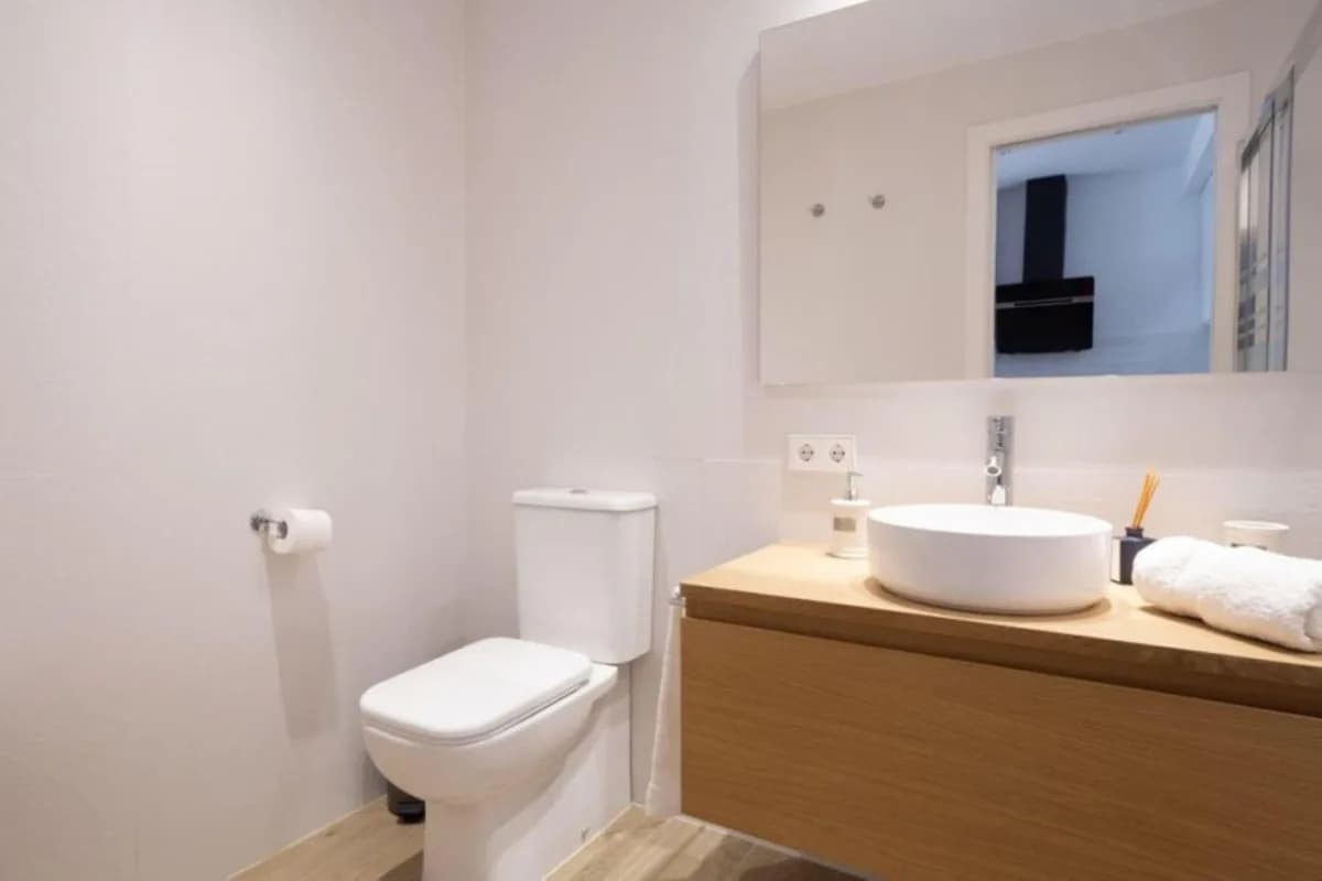 1 Bedroom Ground Floor Apartment for Sale in Elviria, Málaga - Image 4