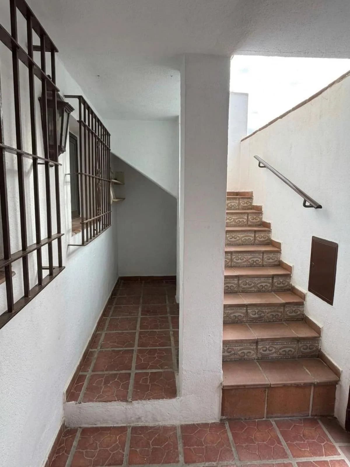 5 Bedroom Townhouse for Sale in Churriana, Málaga - Image 3