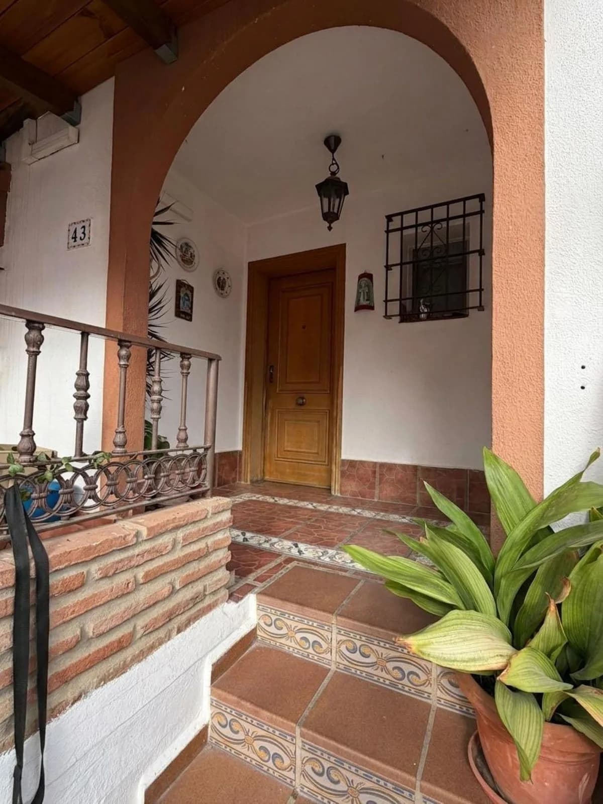 5 Bedroom Townhouse for Sale in Churriana, Málaga - Image 4