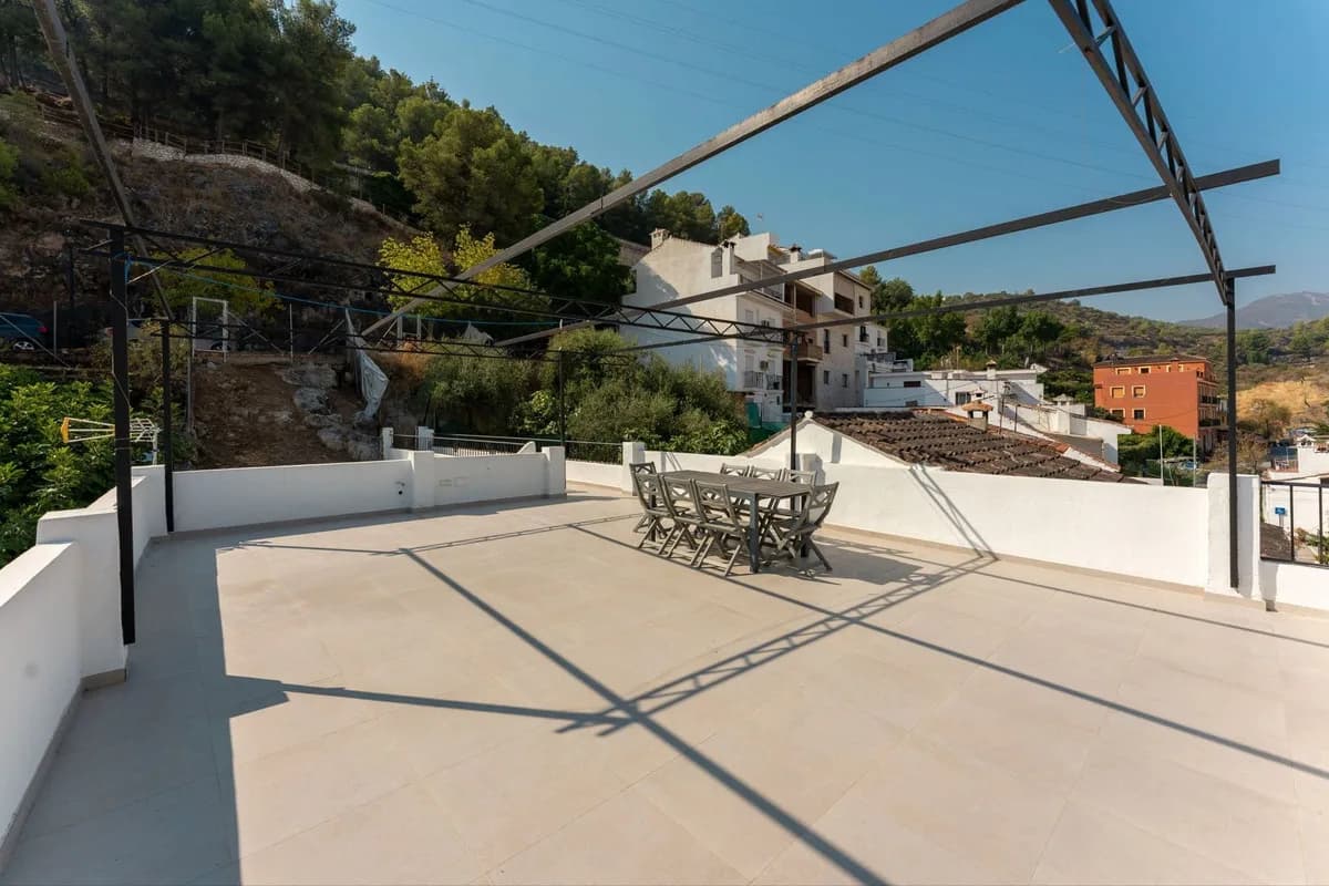 6 Bedroom Townhouse for Sale in Monda, Málaga - Image 3