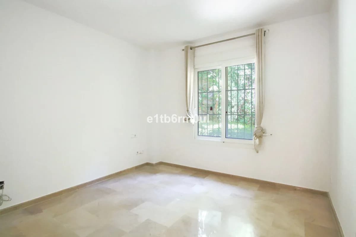 3 Bedroom Ground Floor Apartment for Sale in Nueva Andalucía, Málaga - Image 6