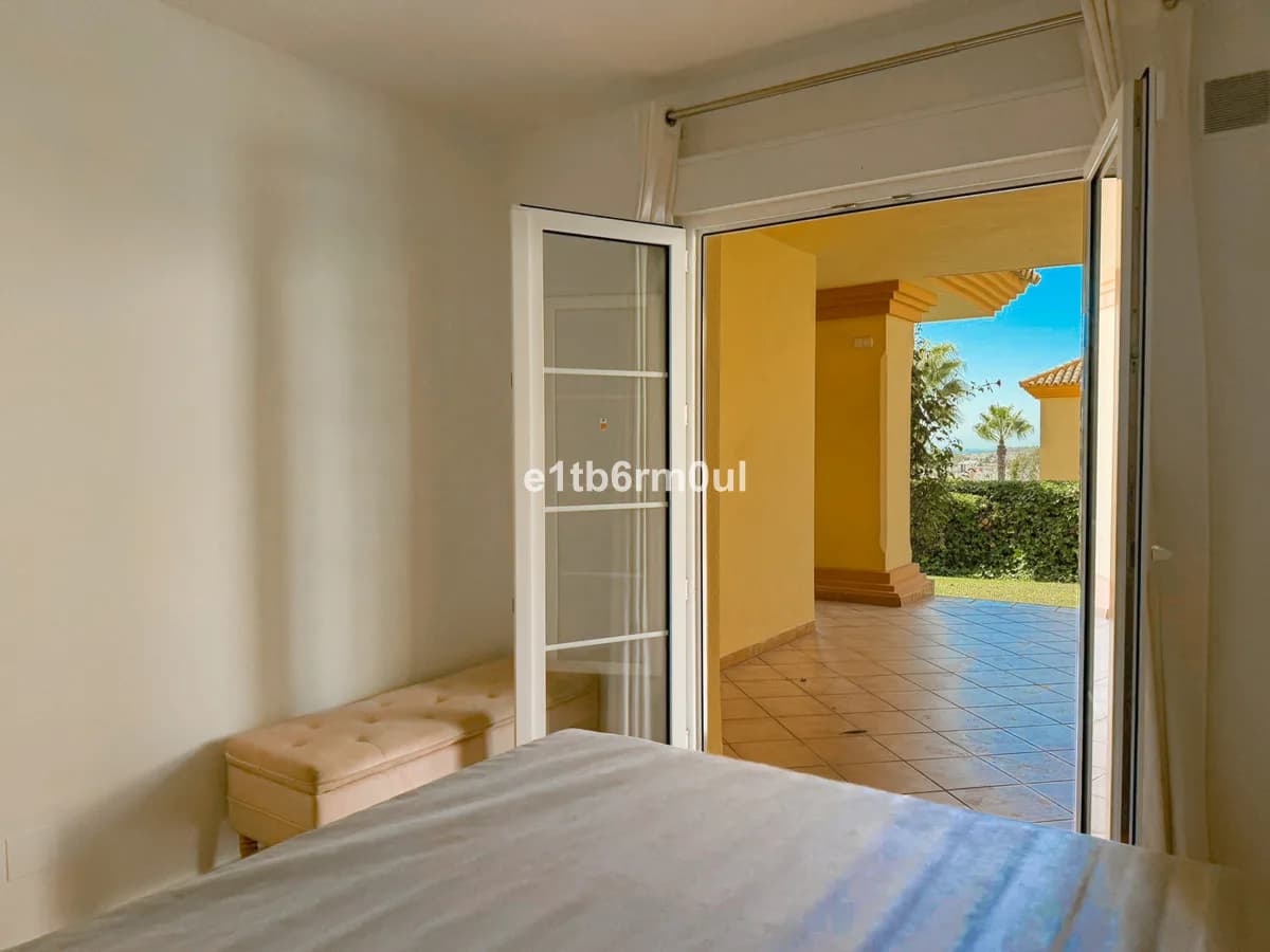 3 Bedroom Ground Floor Apartment for Sale in Nueva Andalucía, Málaga - Image 9