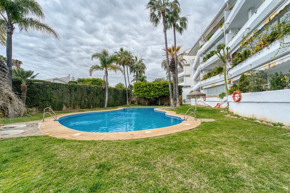 5 Bedroom Penthouse Duplex for Sale in Guadalmina Baja, Málaga - Image 4