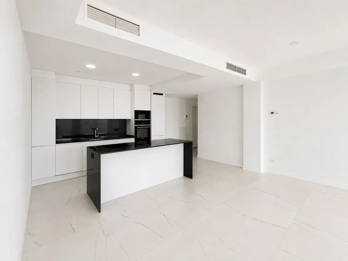 2 Bedroom Ground Floor Apartment for Sale in Casares, Málaga - Image 3