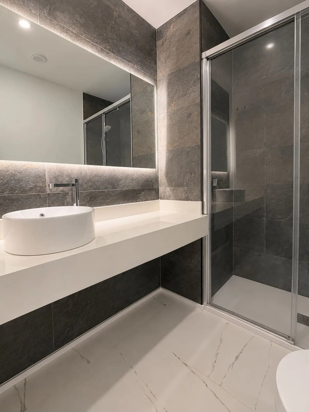 2 Bedroom Ground Floor Apartment for Sale in Casares, Málaga - Image 5