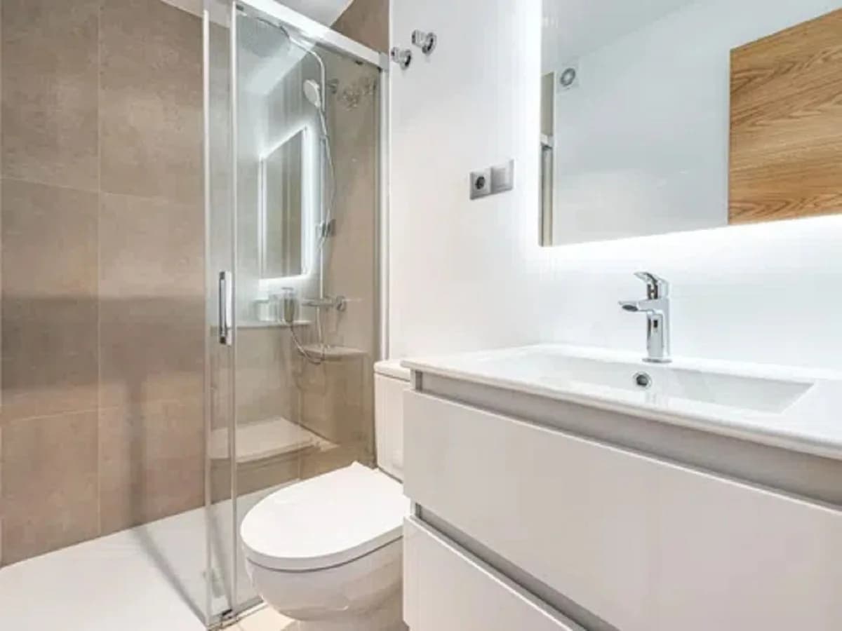 3 Bedroom Detached Villa for Sale in Los Boliches, Málaga - Image 5