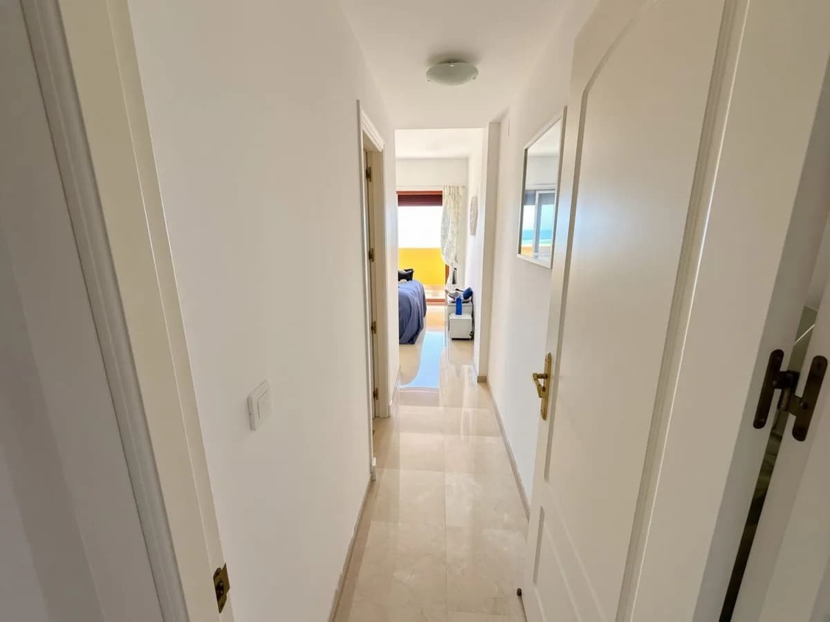 2 Bedroom Penthouse for Sale in La Duquesa, Málaga - Image 6