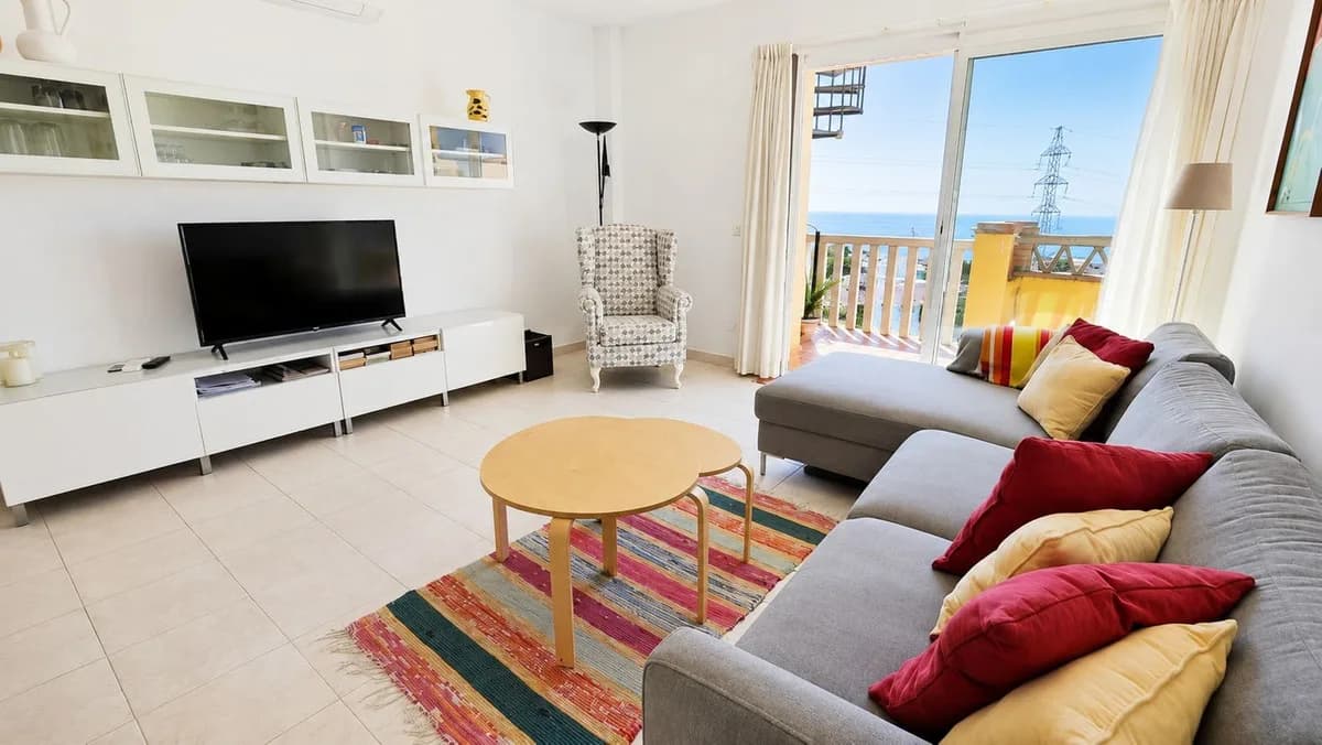 2 Bedroom Penthouse for Sale in Fuengirola, Málaga - Image 4