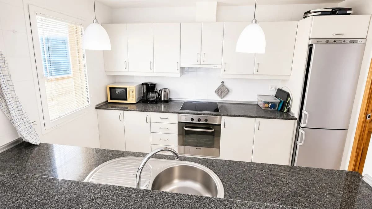 2 Bedroom Penthouse for Sale in Fuengirola, Málaga - Image 7