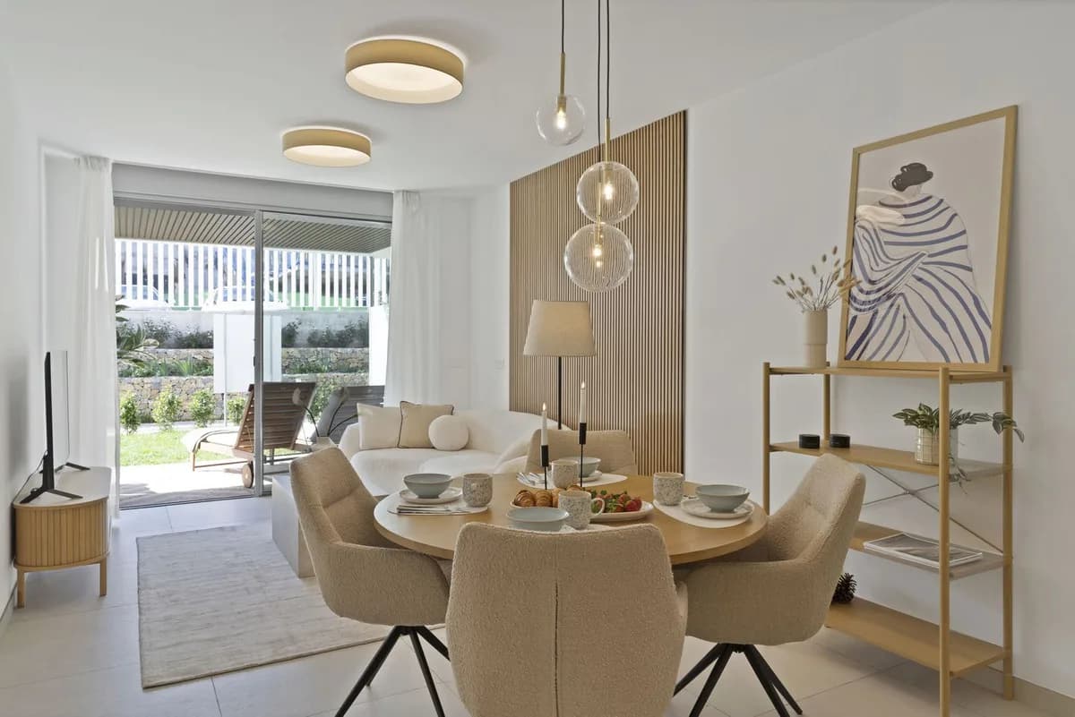 2 Bedroom Ground Floor Apartment for Sale in Elviria, Málaga - Image 9