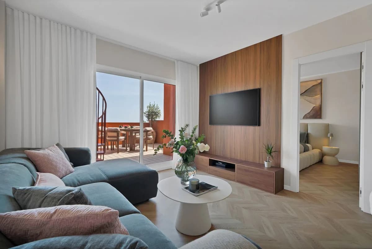 2 Bedroom Penthouse Duplex for Sale in Las Chapas, Málaga - Image 3