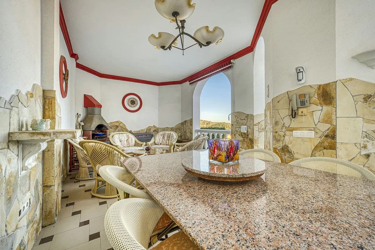 6 Bedroom Detached Villa for Sale in Hacienda Las Chapas, Málaga - Image 6