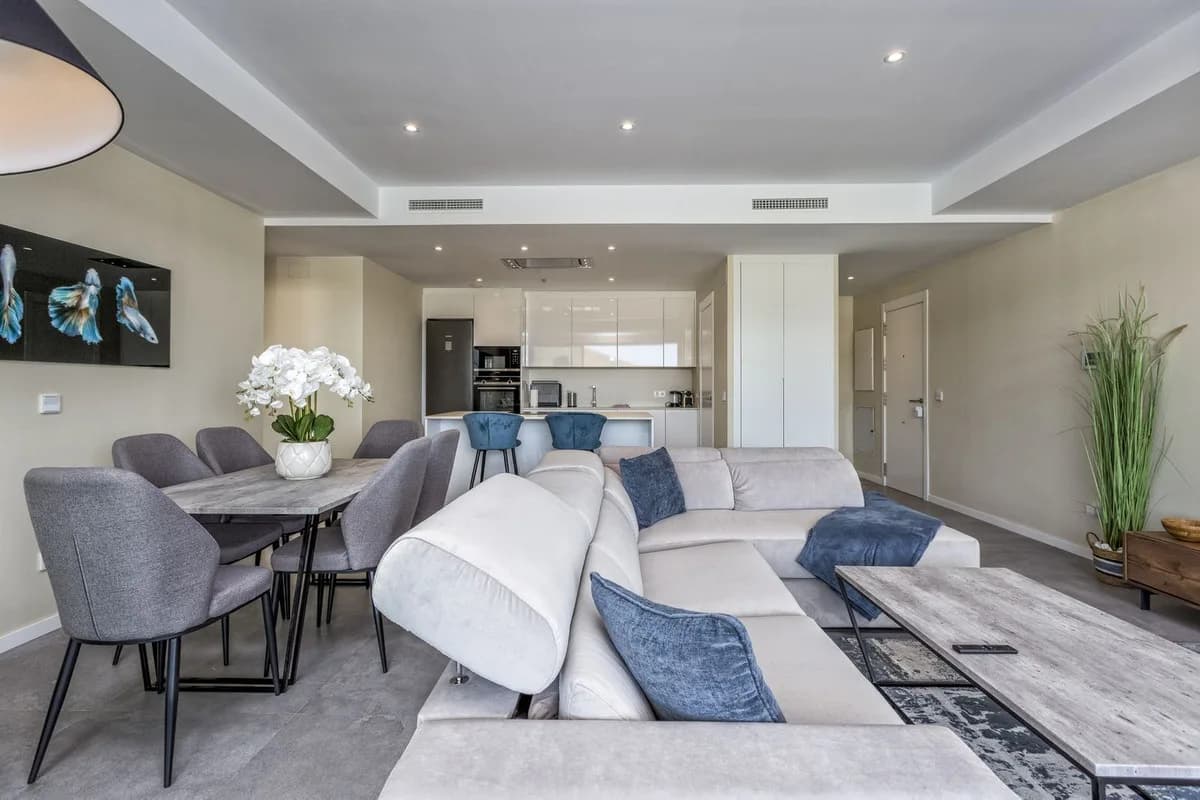 2 Bedroom Ground Floor Apartment for Sale in Fuengirola, Málaga - Image 6