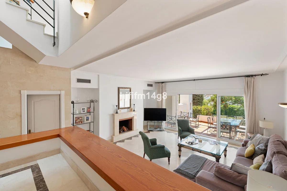 3 Bedroom Townhouse for Sale in Nueva Andalucía, Málaga - Image 4