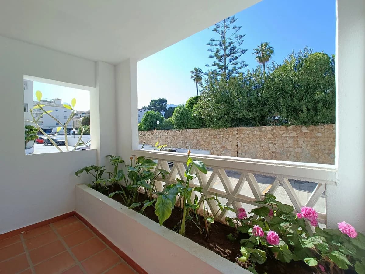 2 Bedroom Ground Floor Apartment for Sale in Torremolinos, Málaga - Image 3