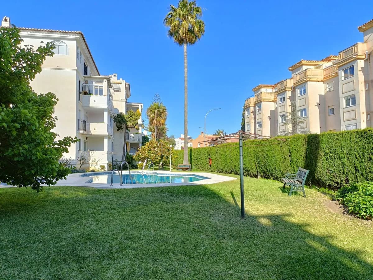 2 Bedroom Ground Floor Apartment for Sale in Torremolinos, Málaga - Image 7