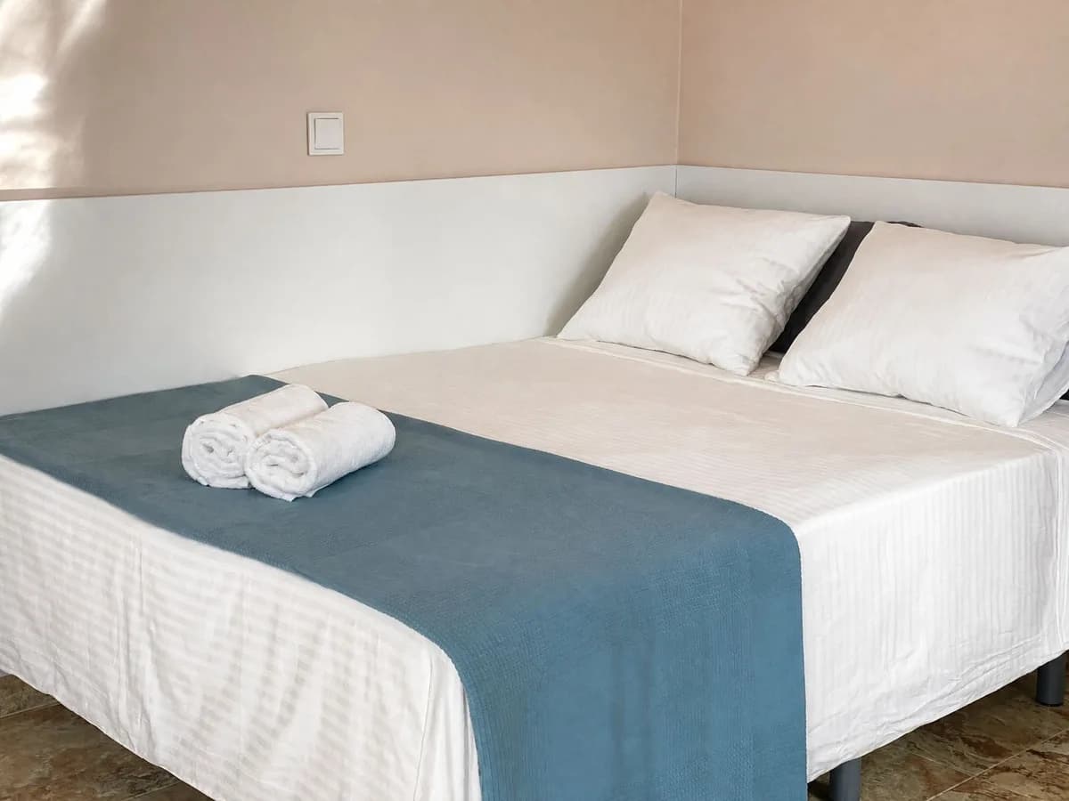 Middle Floor Studio for Sale in Torremolinos, Málaga - Image 5
