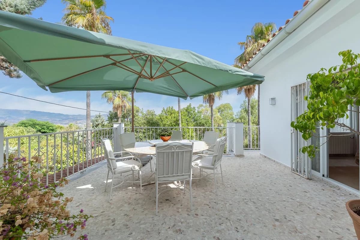 4 Bedroom Detached Villa for Sale in Alhaurín el Grande, Málaga - Image 5