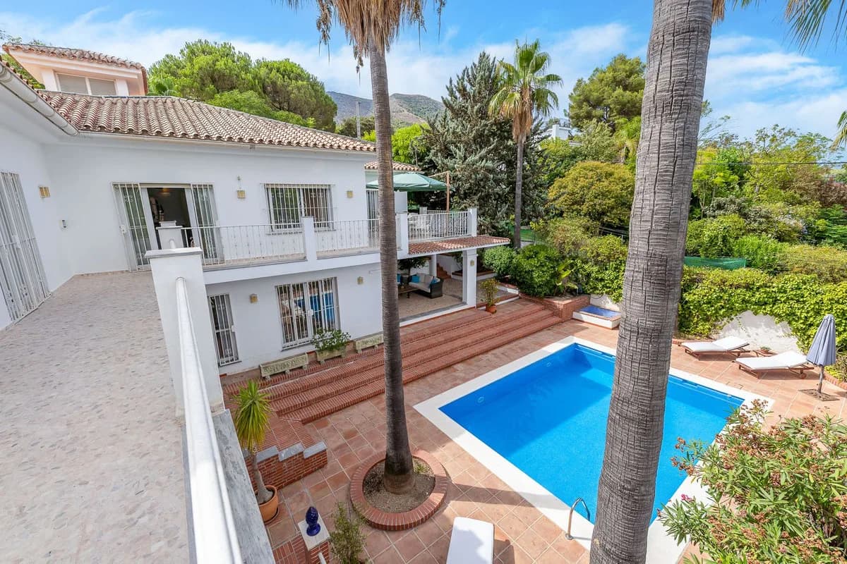 4 Bedroom Detached Villa for Sale in Alhaurín el Grande, Málaga - Image 8