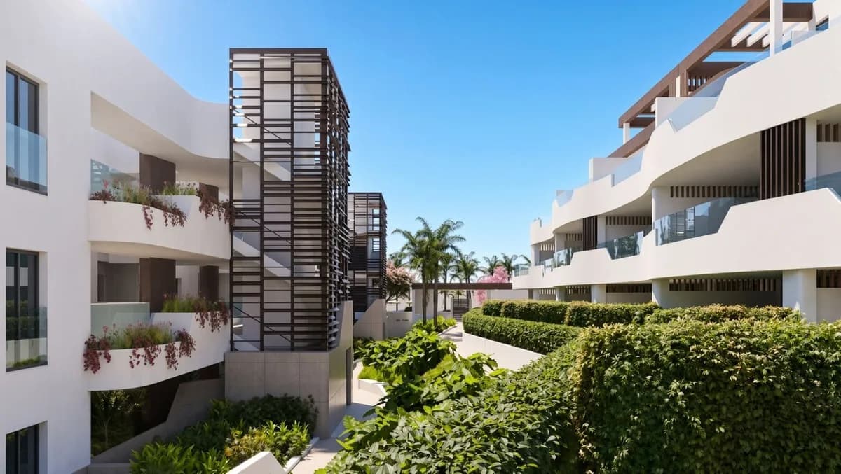 3 Bedroom Ground Floor Apartment for Sale in Bel Air, Málaga - Image 3