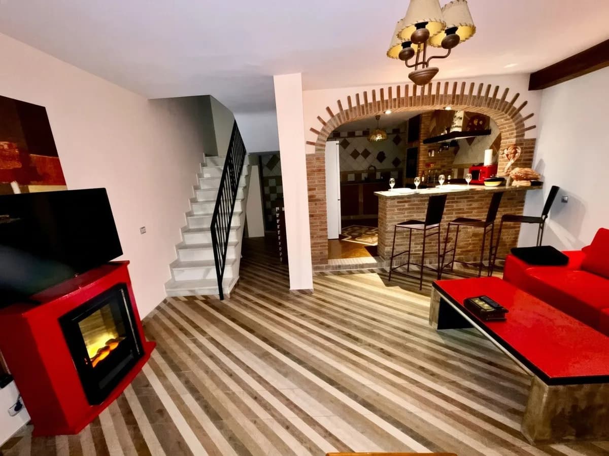2 Bedroom Duplex for Sale in Estepona, Málaga - Image 5