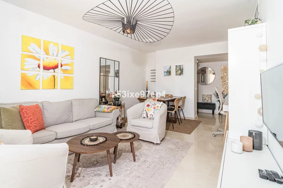 2 Bedroom Penthouse for Sale in Calahonda, Málaga - Image 3