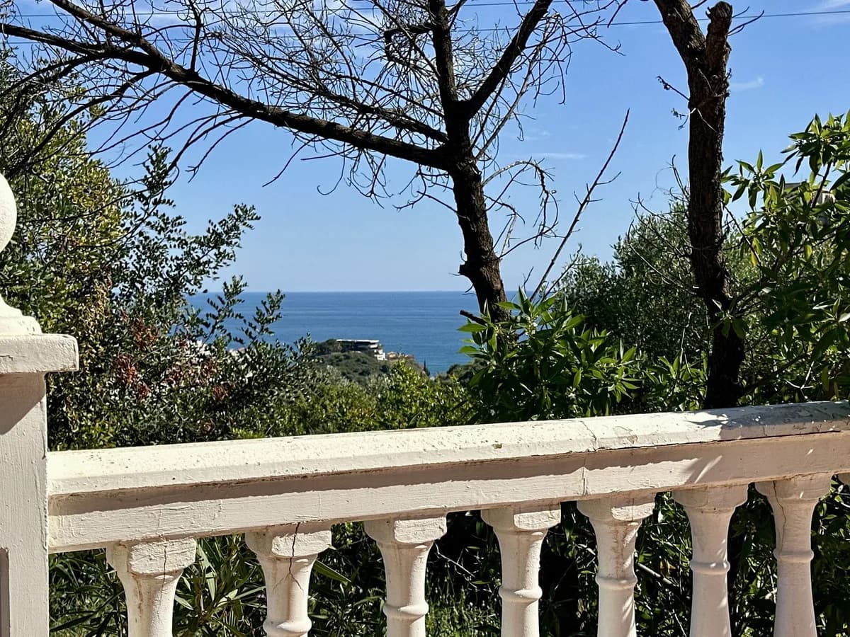 4 Bedroom Detached Villa for Sale in Benalmadena, Málaga - Image 3
