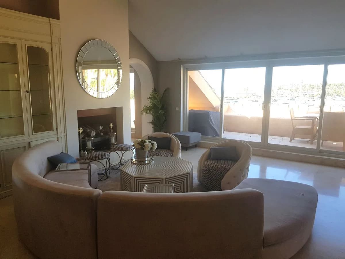4 Bedroom Penthouse for Sale in Sotogrande Marina, Cádiz - Image 7