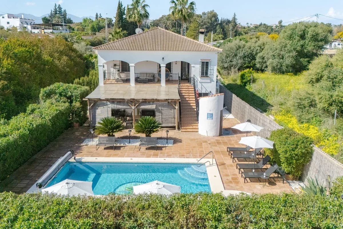 7 Bedroom Detached Villa for Sale in Alhaurín el Grande, Málaga - Image 3