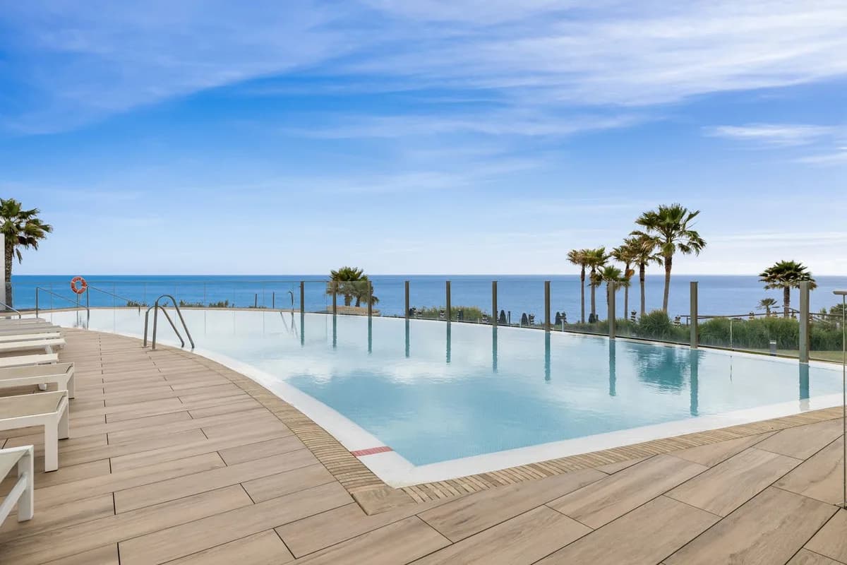 2 Bedroom Ground Floor Apartment for Sale in Estepona, Málaga