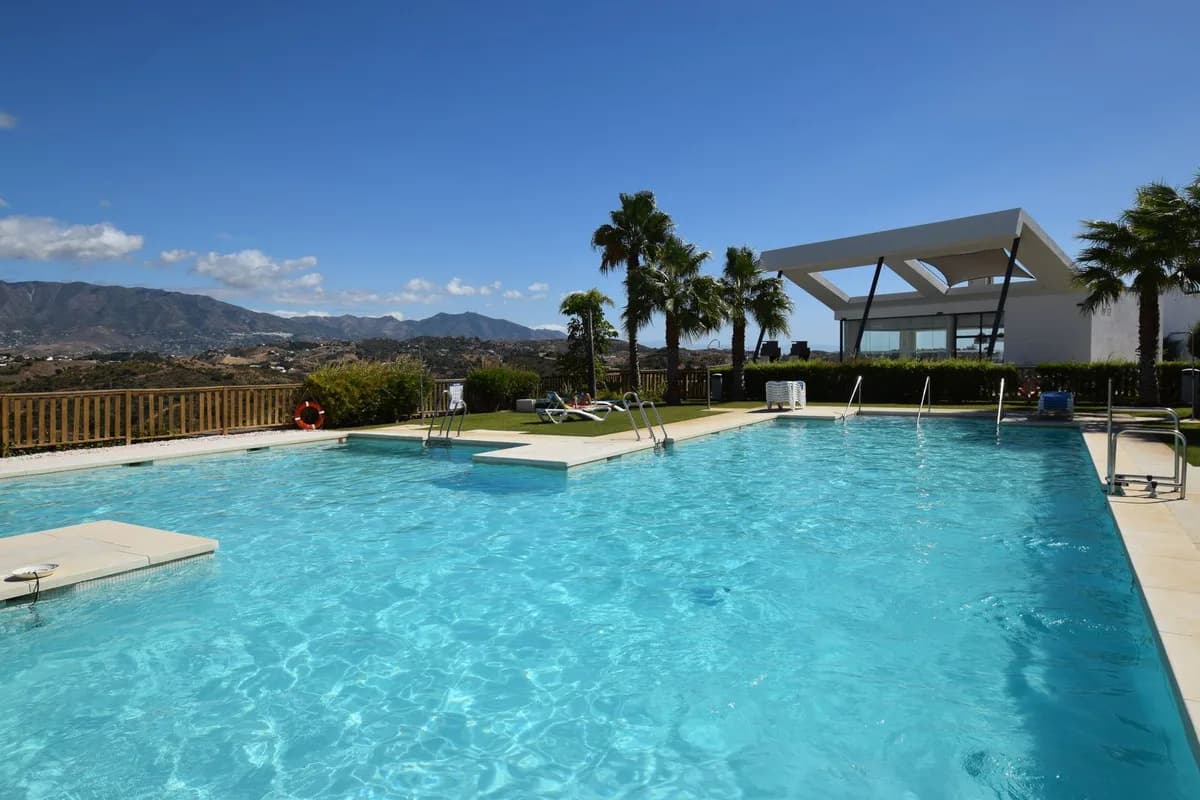 3 Bedroom Ground Floor Apartment for Sale in La Cala de Mijas, Málaga