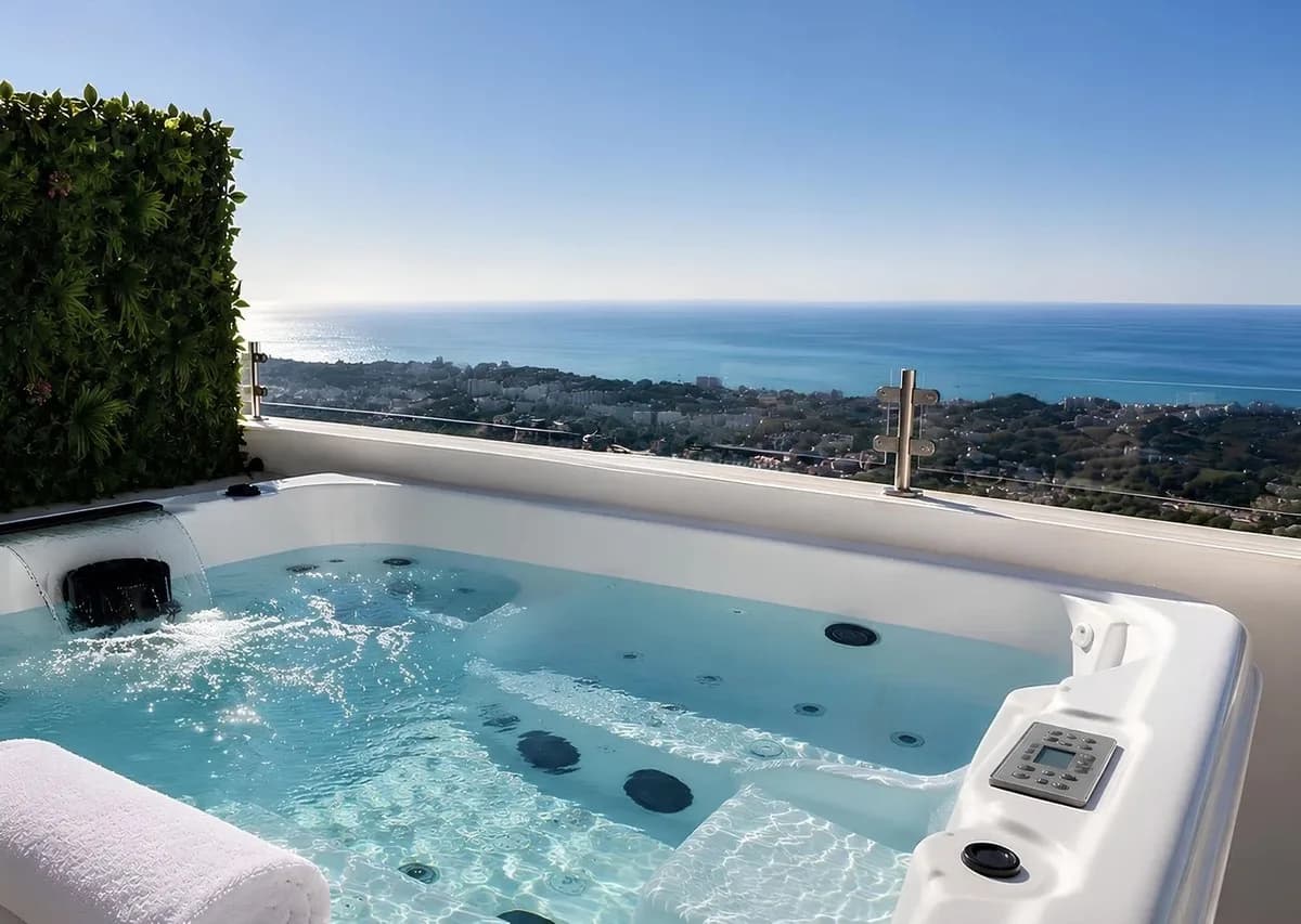 2 Bedroom Penthouse Duplex for Sale in Benalmadena, Málaga - Image 3