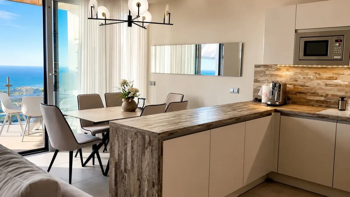 2 Bedroom Penthouse Duplex for Sale in Benalmadena, Málaga - Image 5