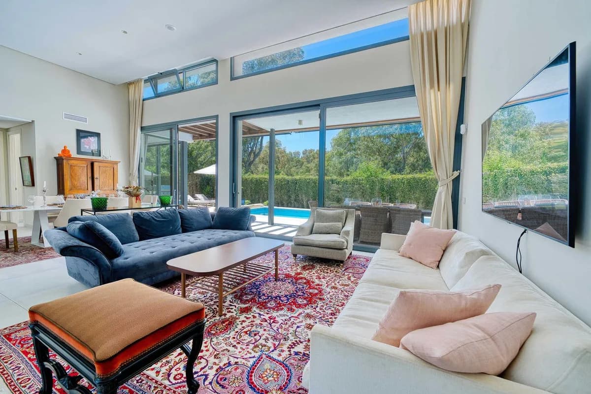 4 Bedroom Detached Villa for Sale in Estepona, Málaga - Image 6