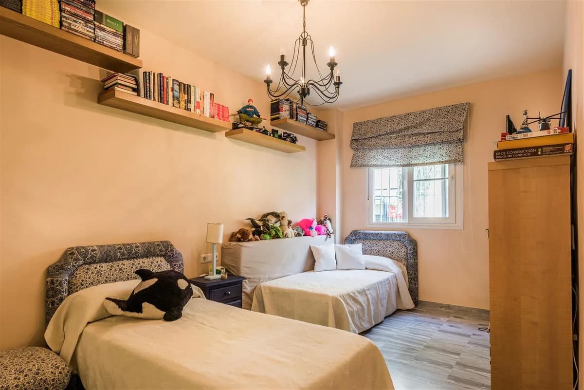 2 Bedroom Ground Floor Apartment for Sale in Cabopino, Málaga - Image 9