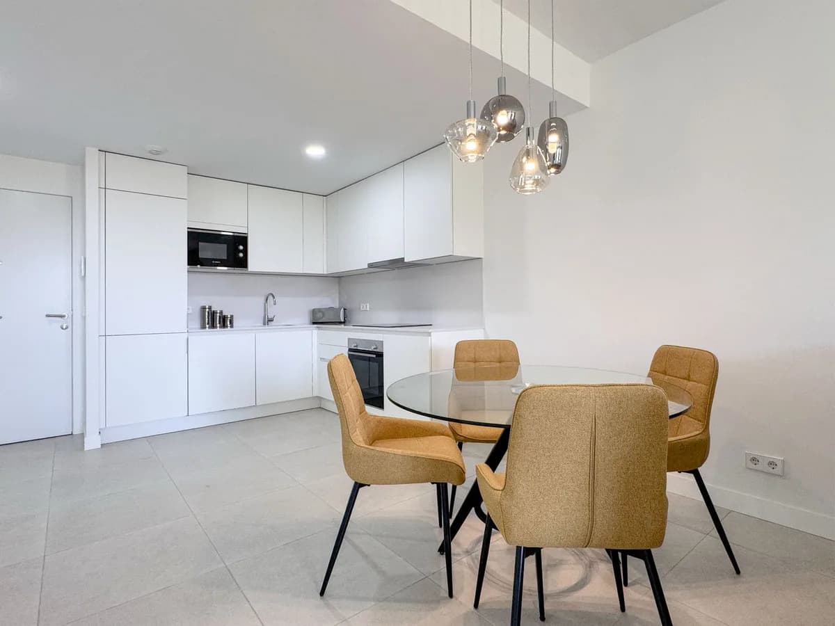 2 Bedroom Middle Floor Apartment for Sale in Calanova Golf, Málaga - Image 5