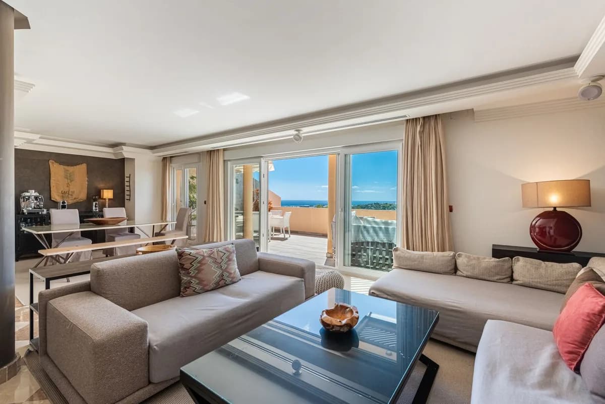 2 Bedroom Penthouse Duplex for Sale in Nueva Andalucía, Málaga - Image 3