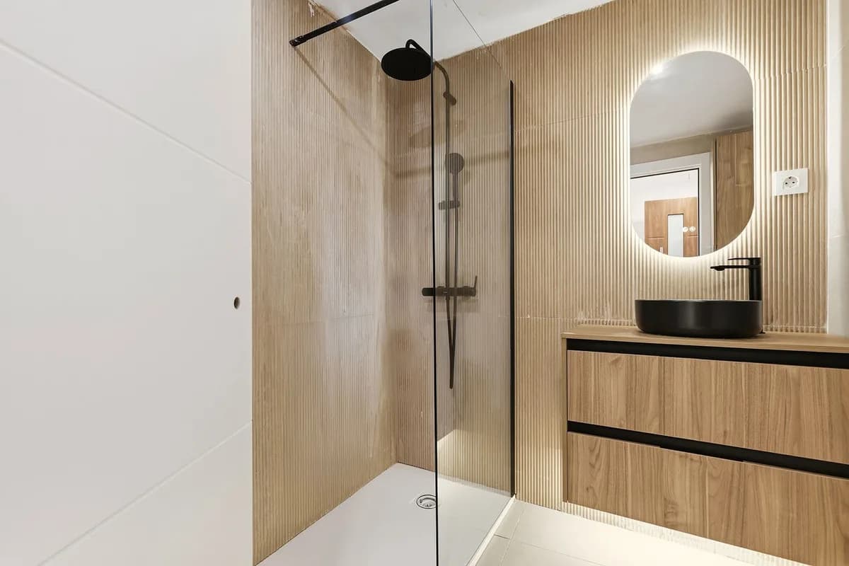 1 Bedroom Middle Floor Apartment for Sale in Marbella, Málaga - Image 9