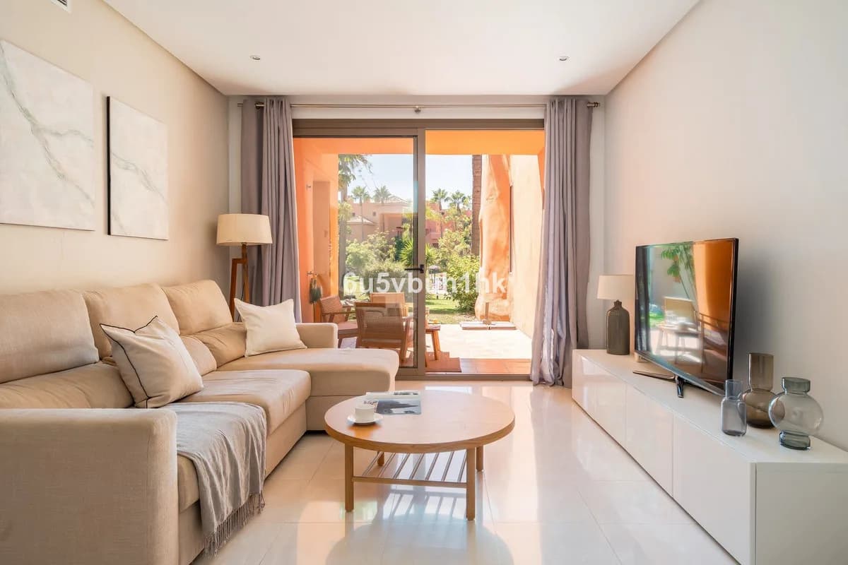 2 Bedroom Ground Floor Apartment for Sale in Estepona, Málaga - Image 2